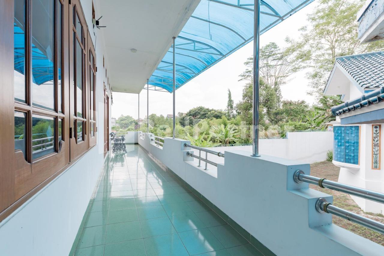 Biru Homestay Bandung Mitra Reddoorz Exterior foto
