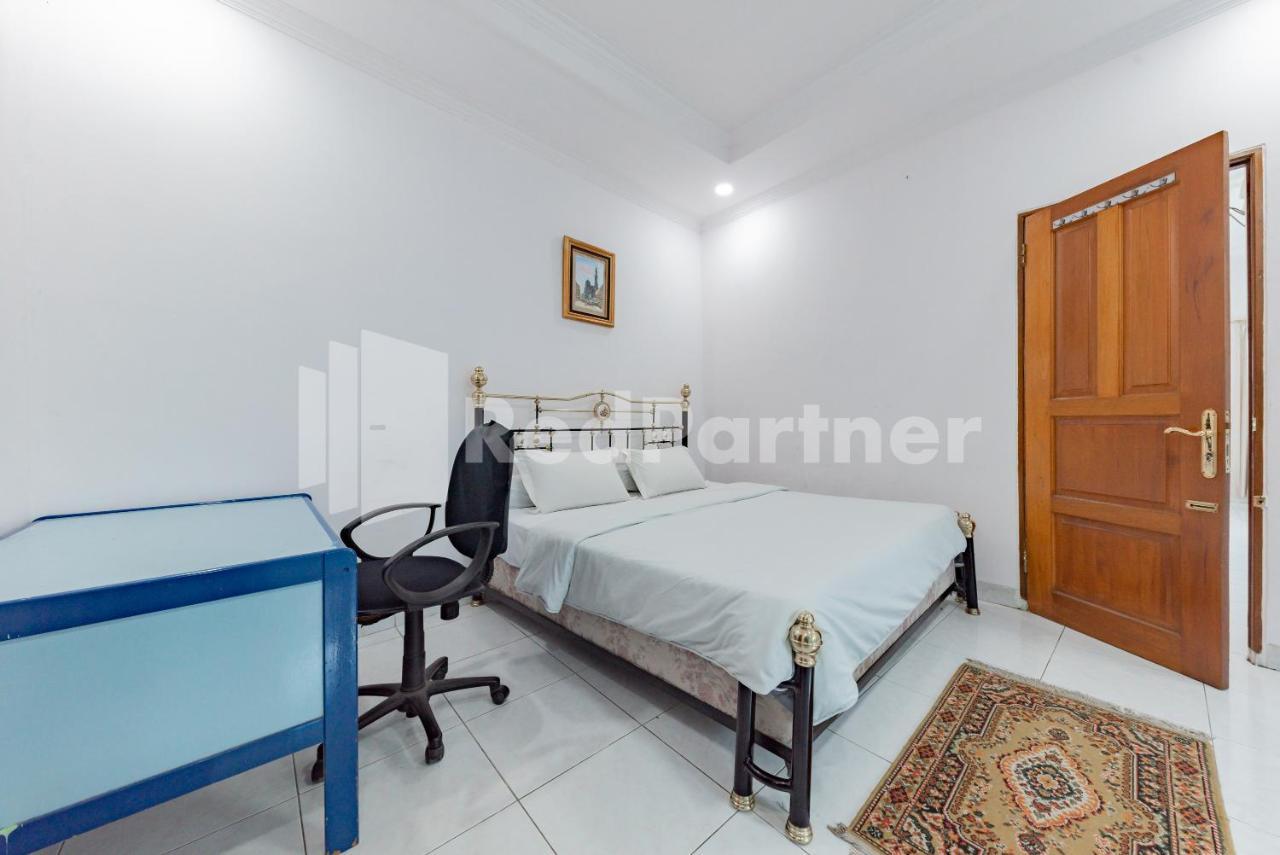 Biru Homestay Bandung Mitra Reddoorz Exterior foto
